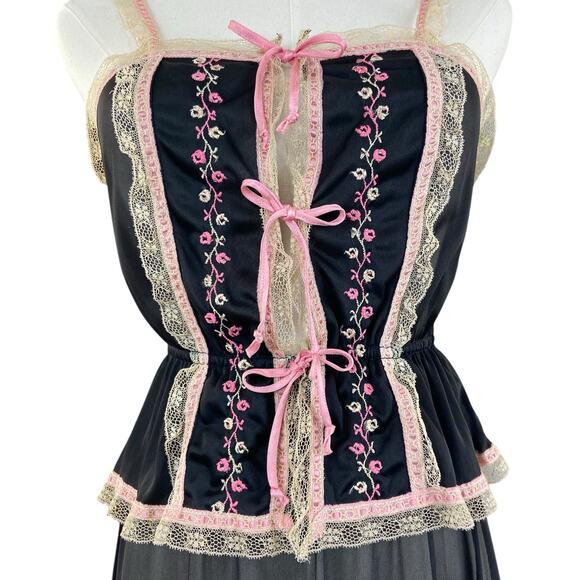 Vintage 70s Gossard Artemis Black & Pink Lacy Embroidered Maxi Nightgown size S - Picture 5 of 11